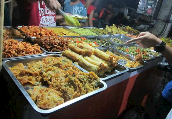 GiliT street food  - night market